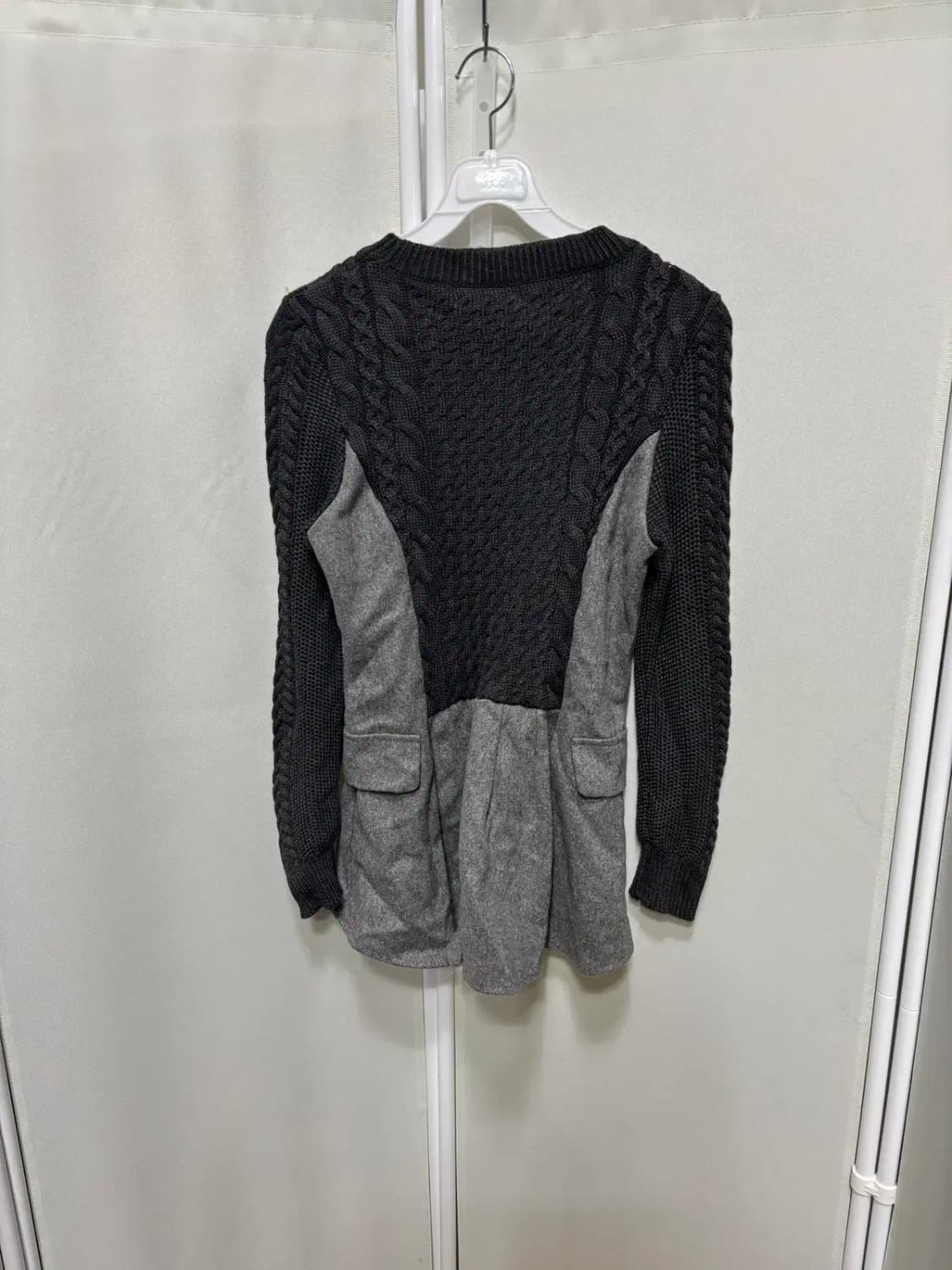 모직 레이어드 라운드 꽈배기 니트 스웨터 상품이미지4