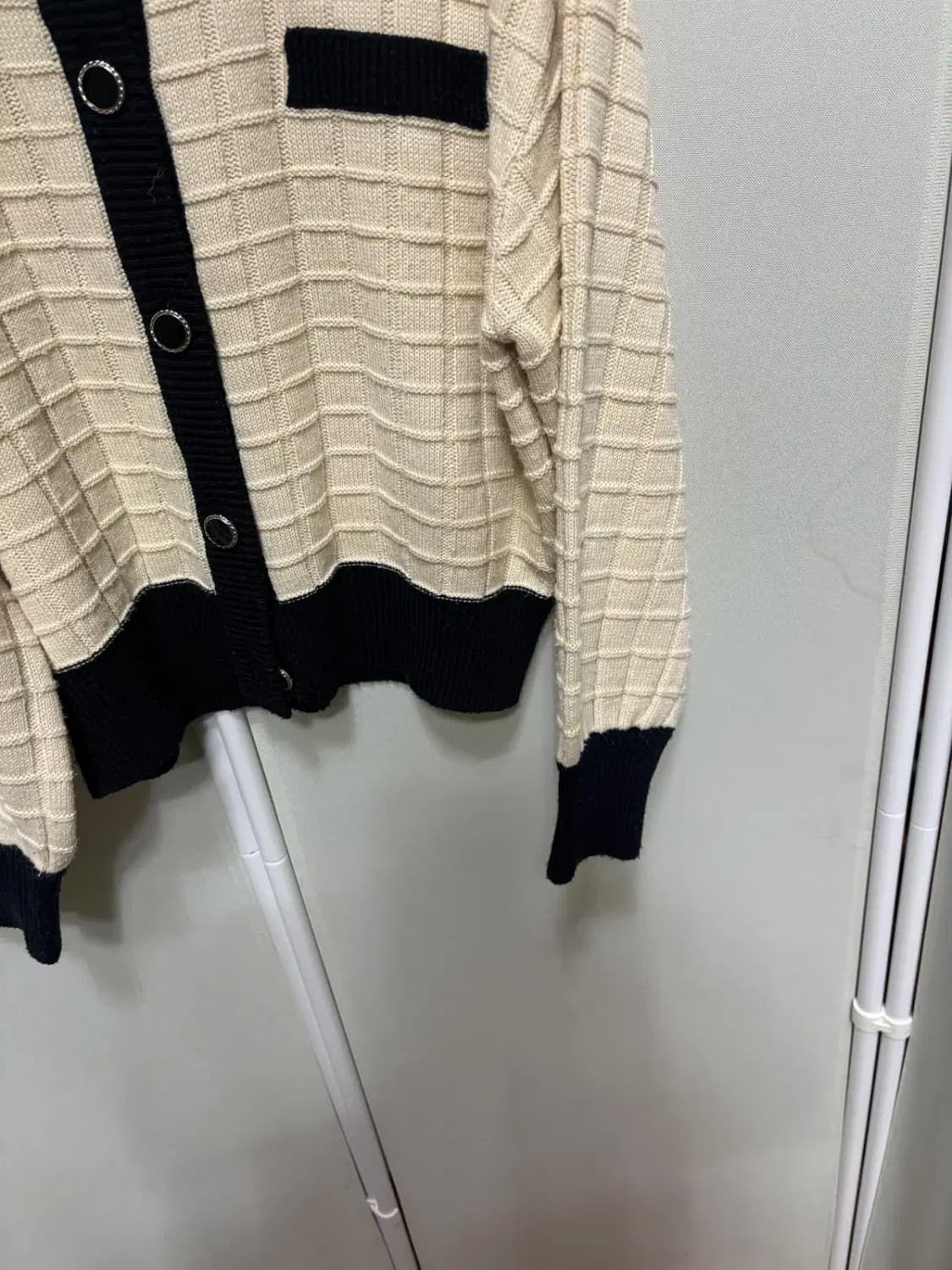 모코 니트 라운드 넥 가디건 상품이미지3