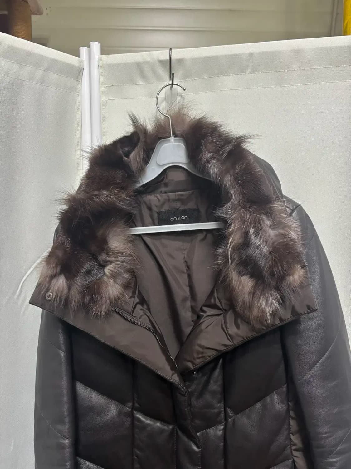 온앤온 양가죽 레이어드 여우털 카라 자켓 상품이미지2