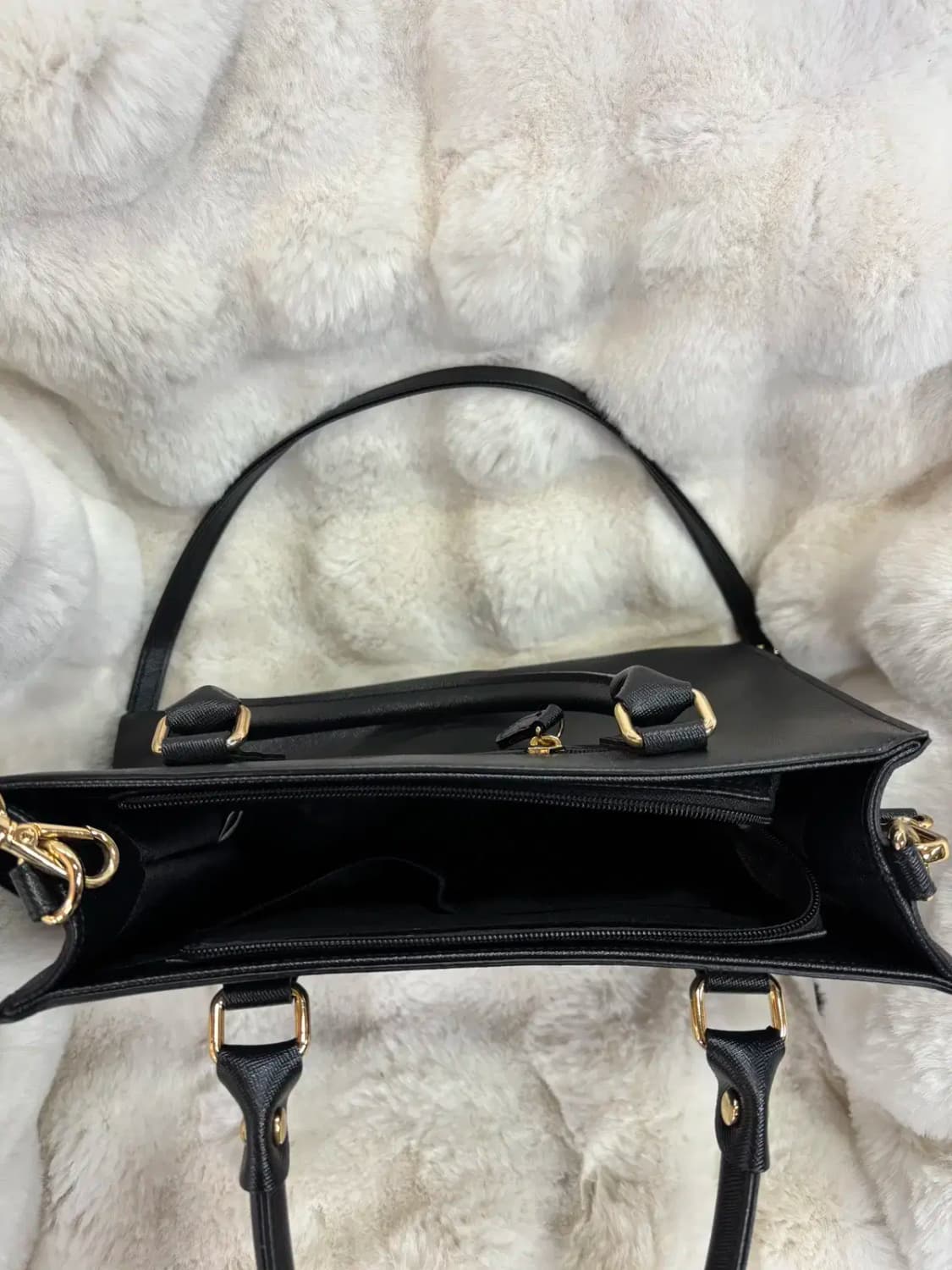 빈치스벤치(Vincis Bench) 블랙 토트백 겸 크로스백 상품이미지2