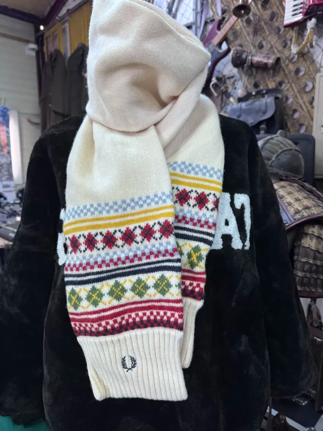 프레드 페리(FRED PERRY)  페어아일 무늬 니트 머플러 상품이미지1