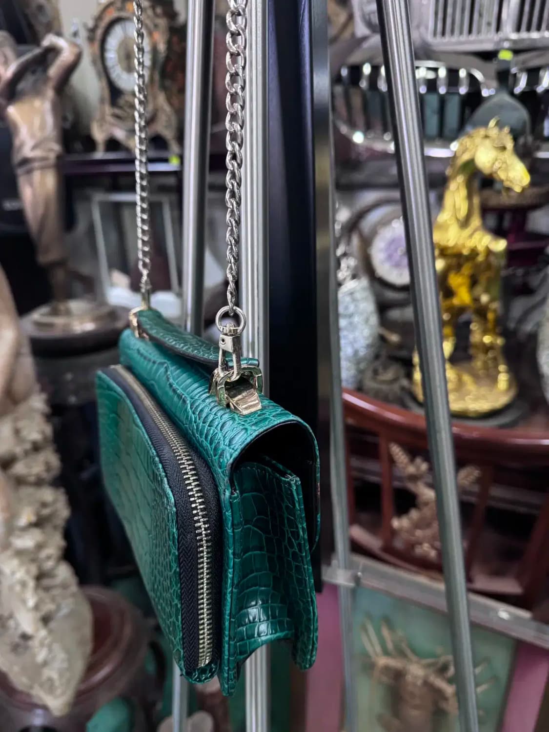 금장체인 가죽 크로스백 상품이미지3