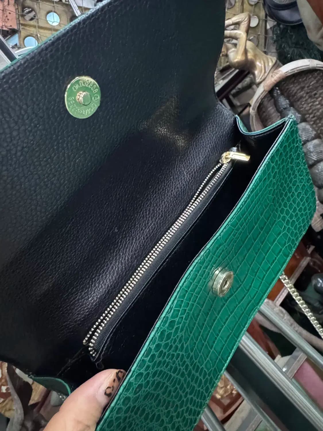 금장체인 가죽 크로스백 상품이미지9