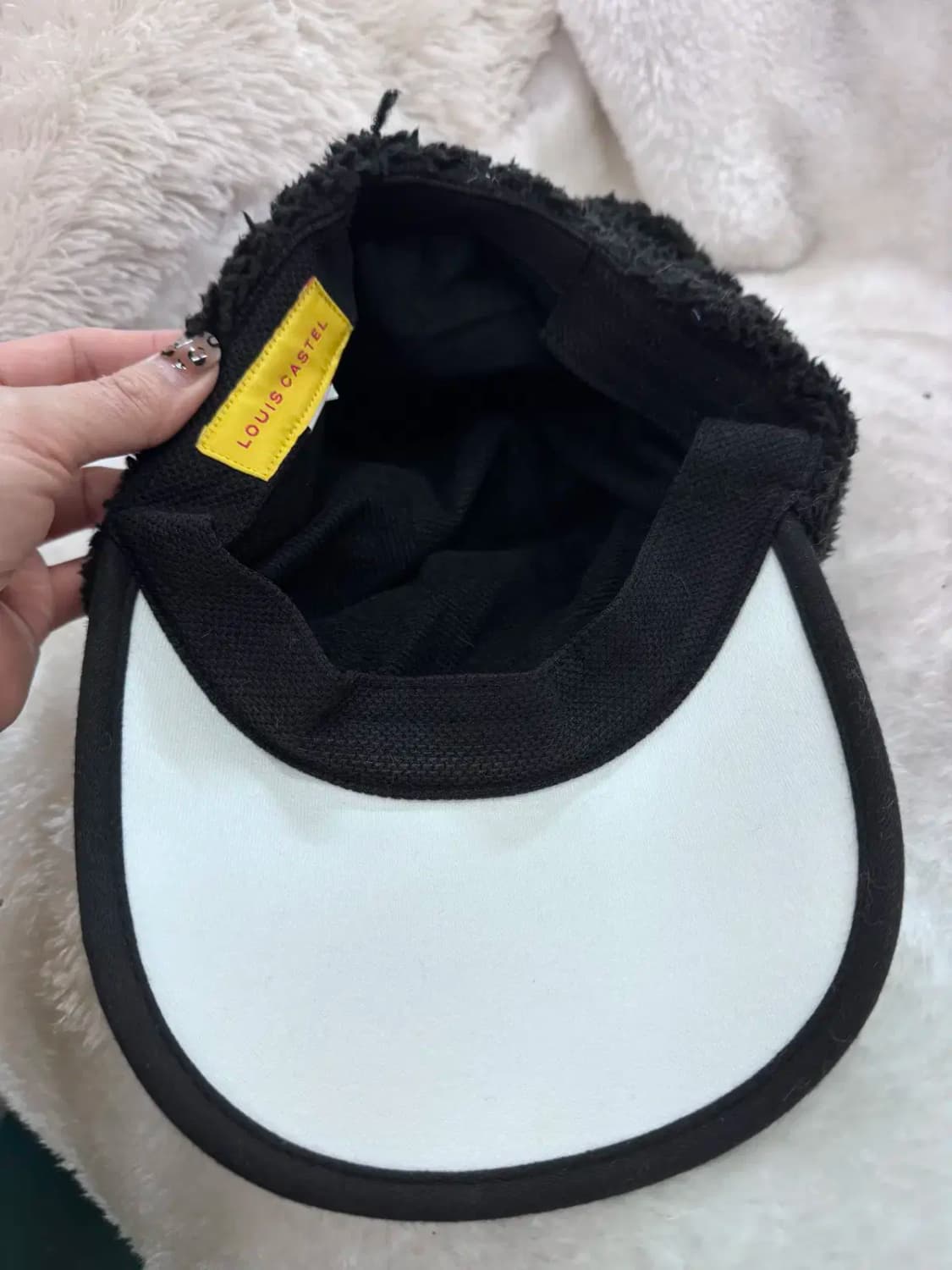 루이까스텔 블랙 털모자 화이트 자수캠 상품이미지6