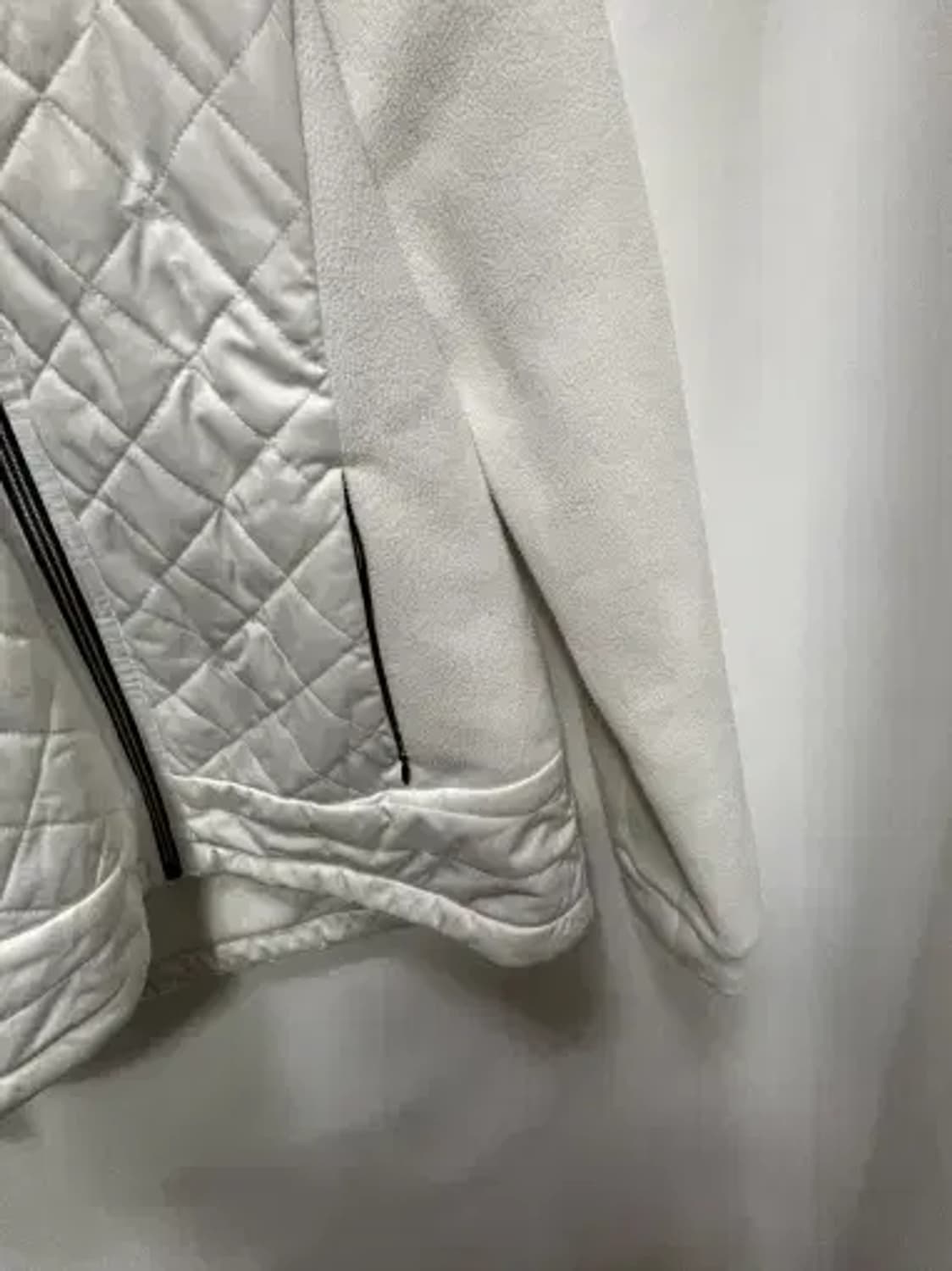 퓨마 화이트 누빔 점퍼 L 상품이미지3