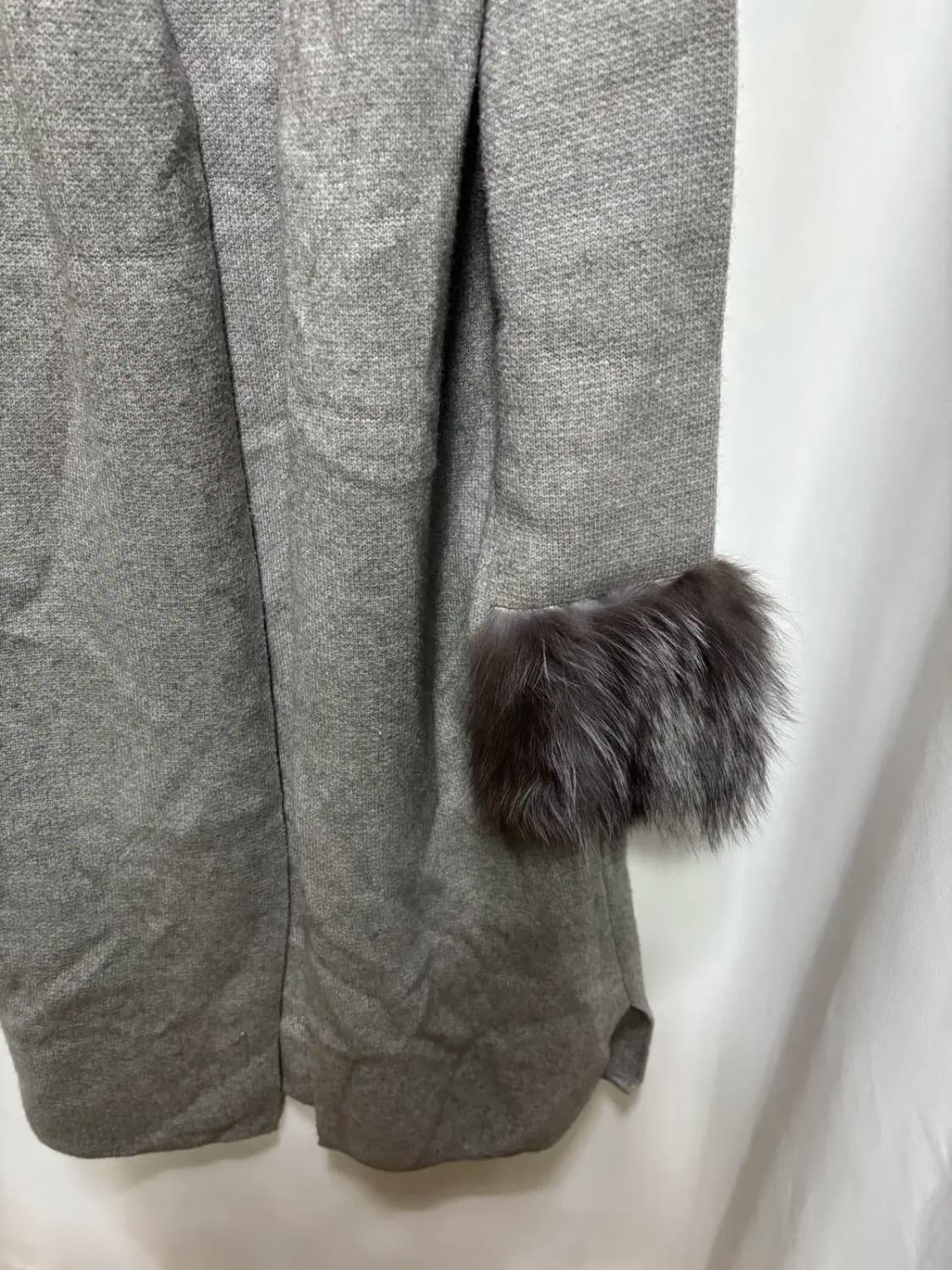 손목 털 포인트 롱 니트 가디건 상품이미지3