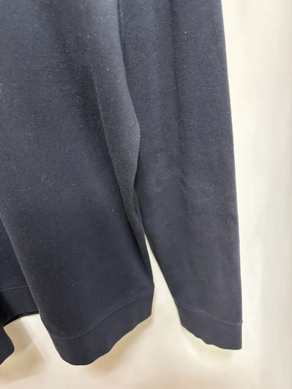 A.P.C.블랙 맨투맨 티셔츠 M 상품이미지3