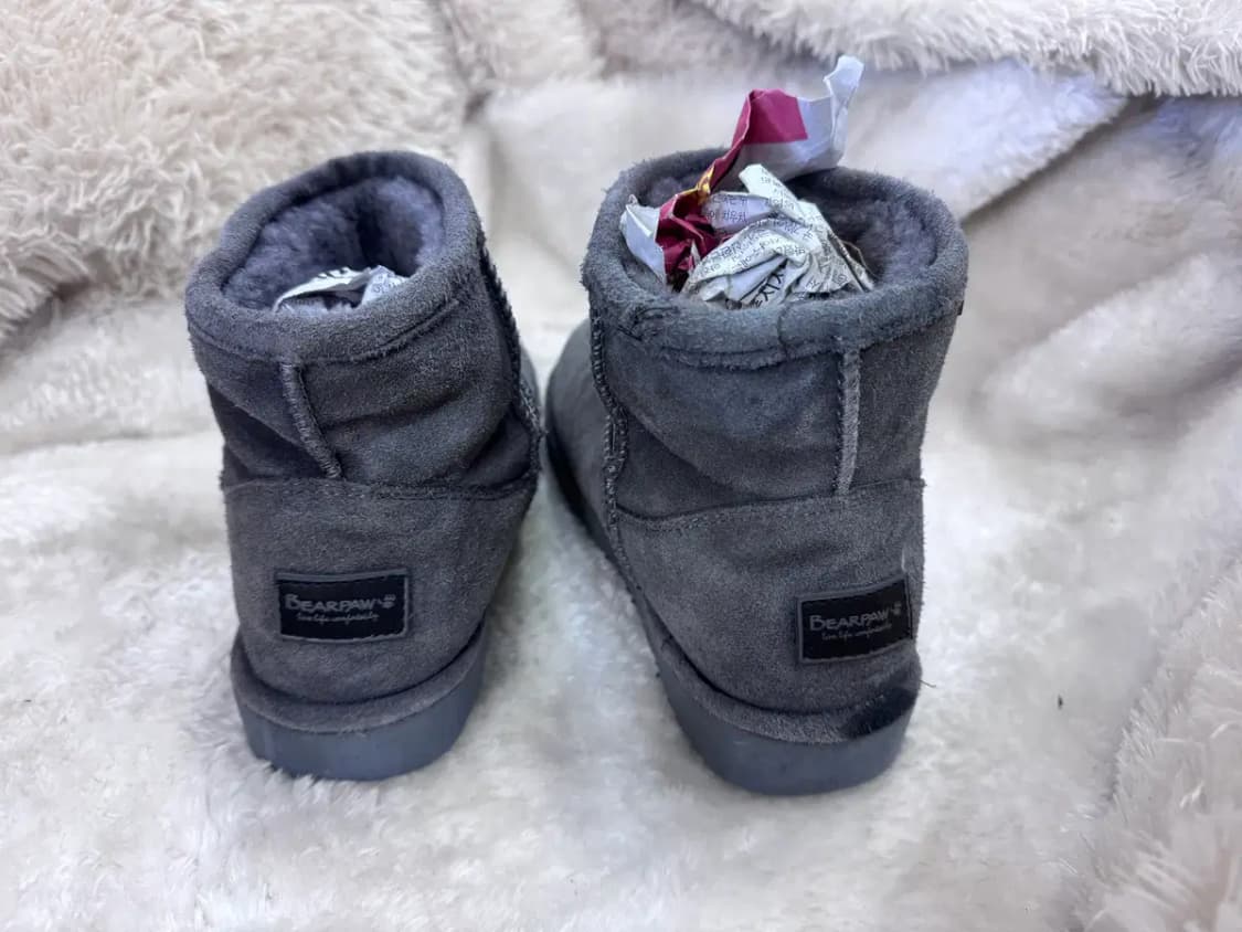 베어파우 그레이 소가죽(스웨이드) 양털 부츠 상품이미지3