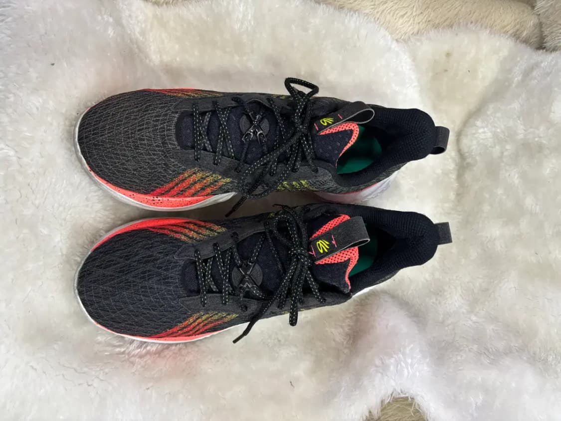 언더아머 커리 플로우 10 아이언 샤프닝스 아이언 농구화 상품이미지4