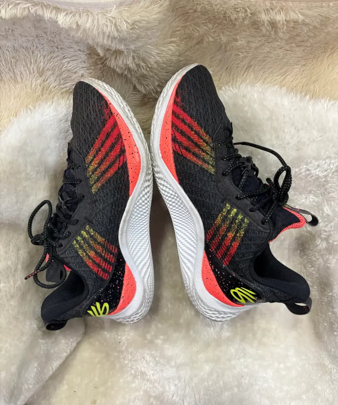 언더아머 커리 플로우 10 아이언 샤프닝스 아이언 농구화 상품이미지6