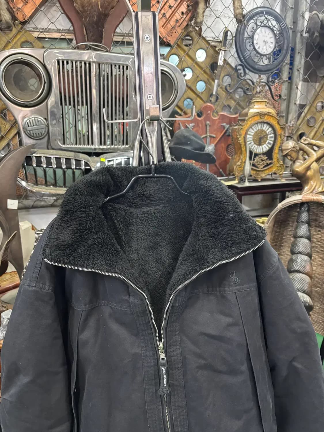 라퍼지스토어(LAFUDGESTORE)블랙 리버시블 퍼 양면 재킷 상품이미지2