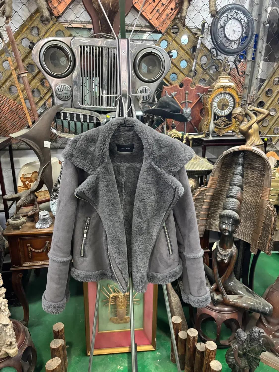 LUCKY STORE 그레이 무스탕 스웨이드 재킷 상품이미지1