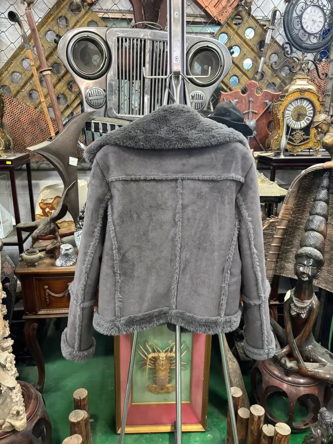 LUCKY STORE 그레이 무스탕 스웨이드 재킷 상품이미지4