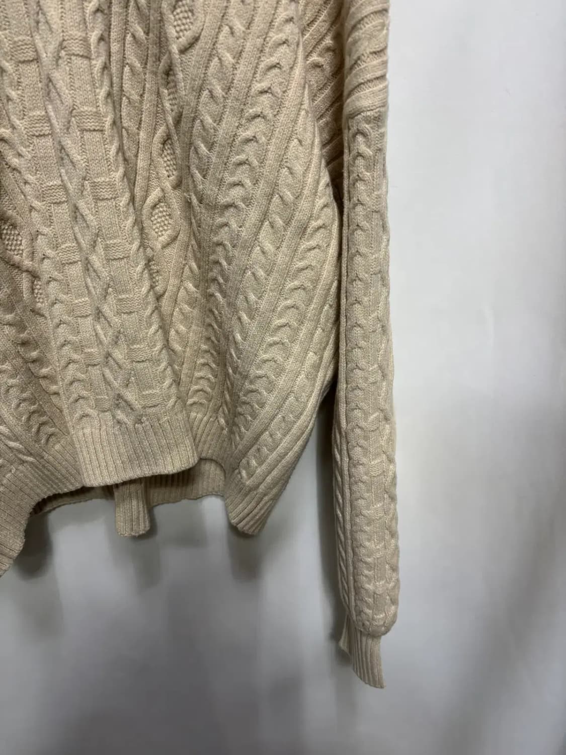 8 세컨즈 브이넥 꽈배기 스웨터 니트 S 상품이미지3