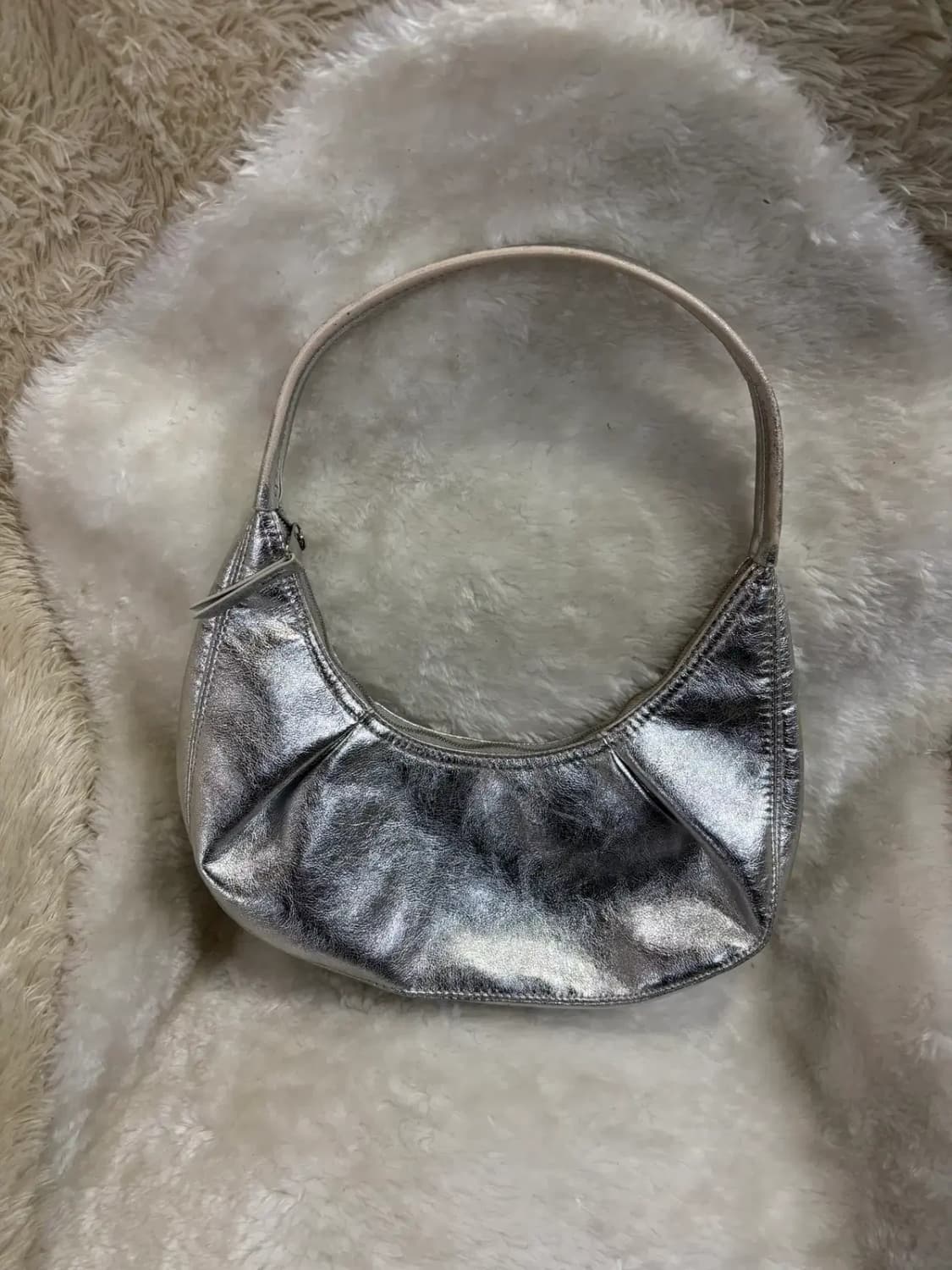 자라(Zara) 오벌 실버 숄더백 상품이미지1