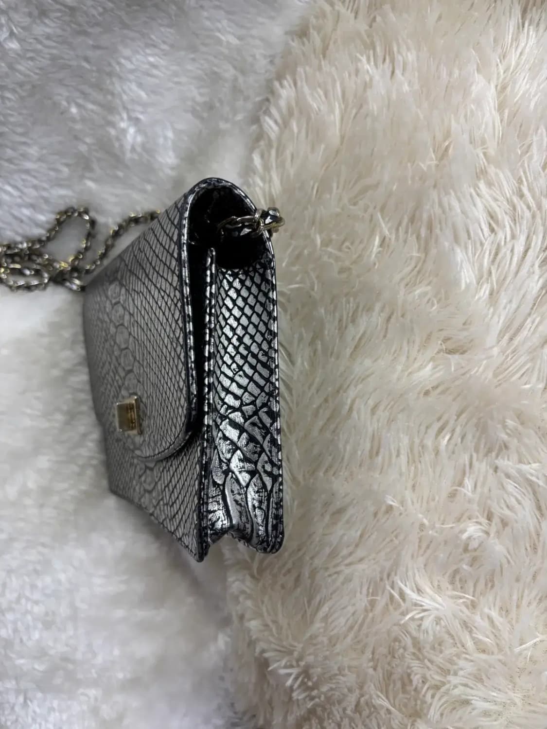 펠레보르사 소가죽 파이톤 패턴 체인 미니 크로스백 상품이미지2