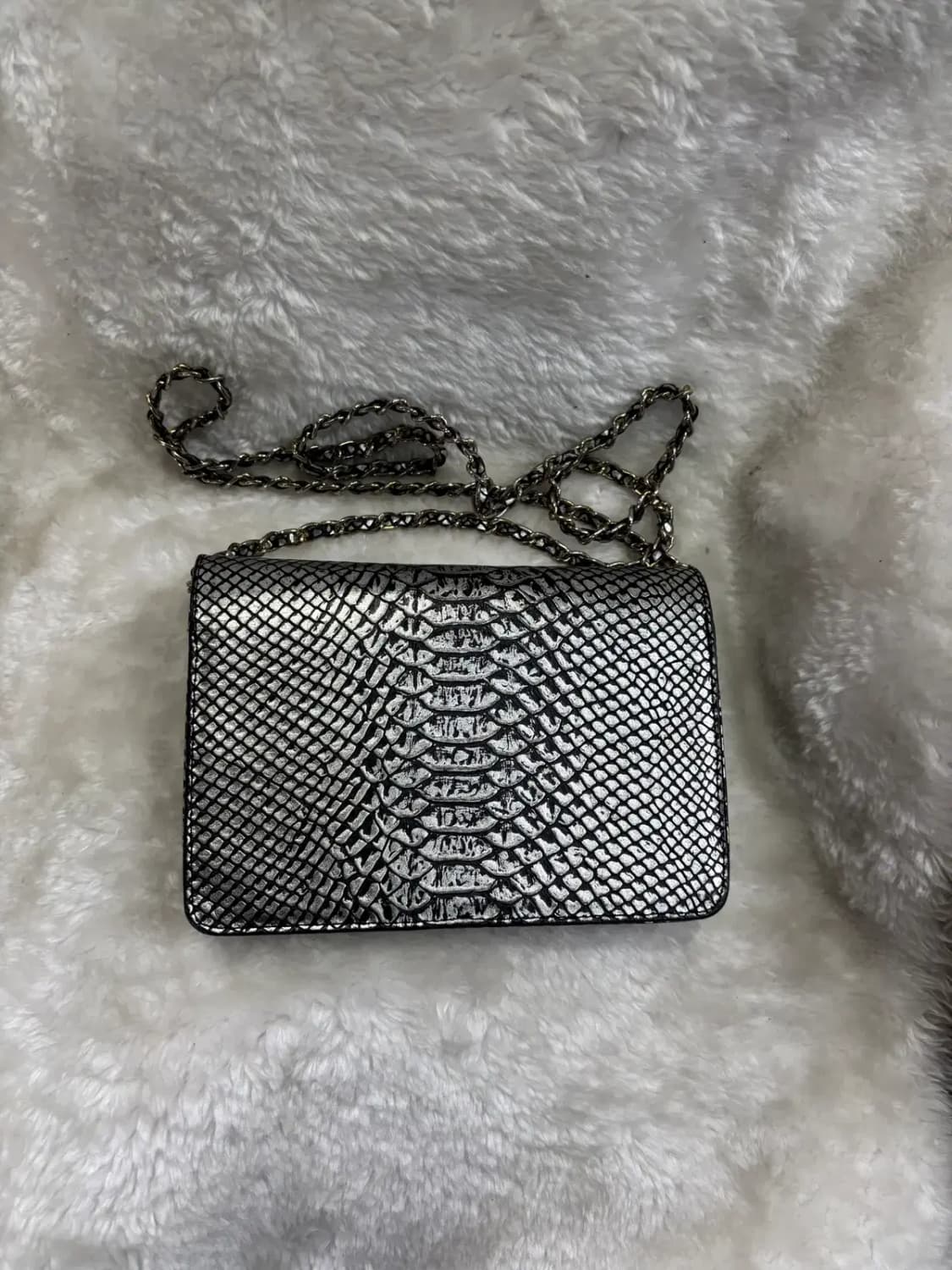 펠레보르사 소가죽 파이톤 패턴 체인 미니 크로스백 상품이미지3