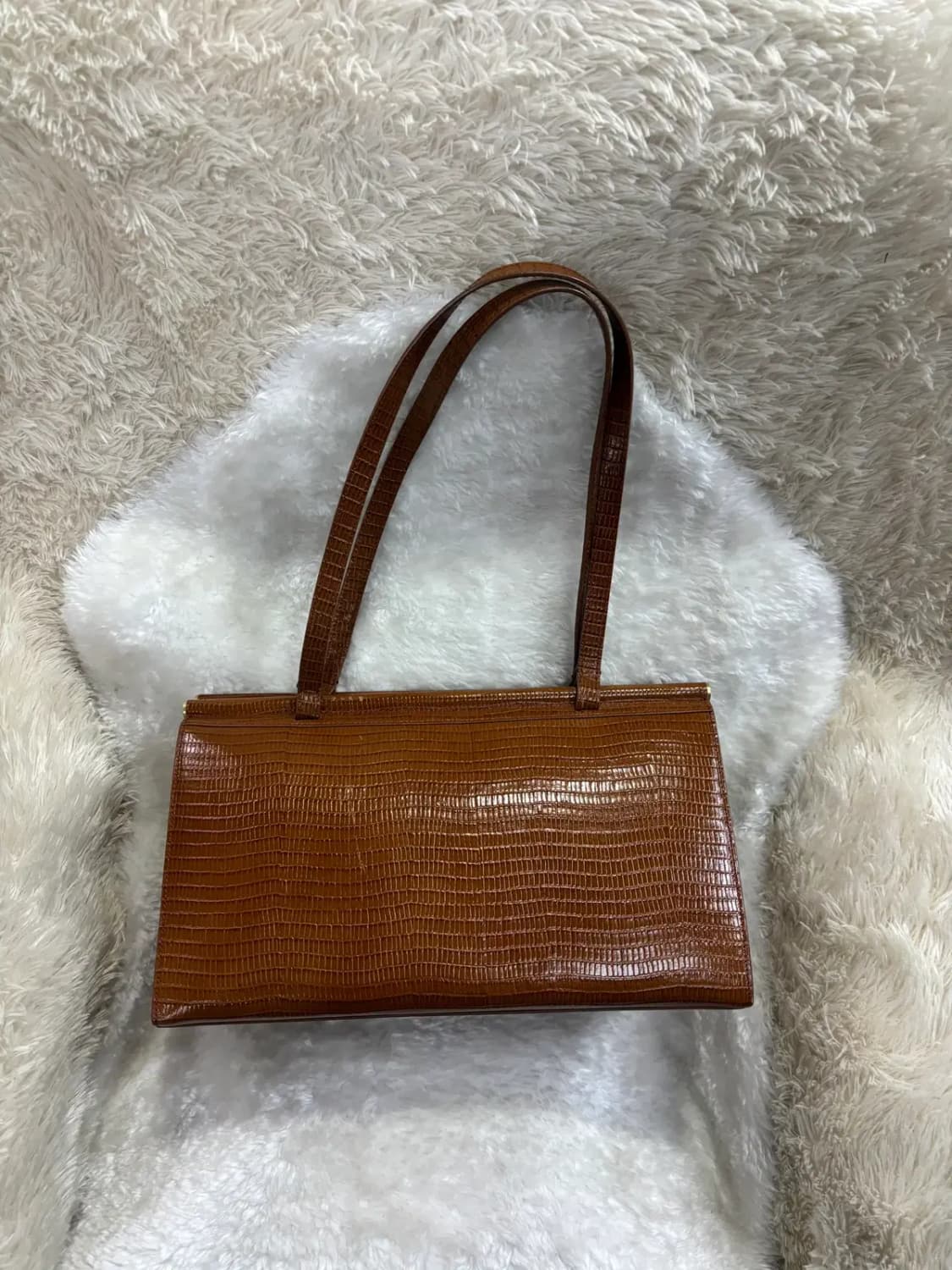 투티에(TOUT Y EST) 삭 파라렐 리자드 브라운 백 상품이미지1