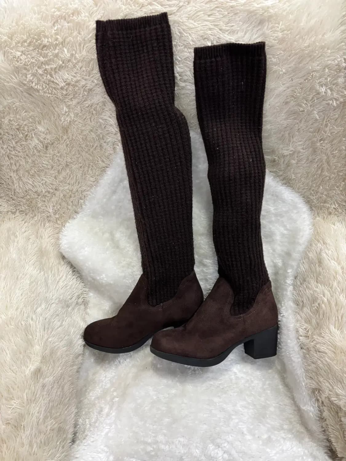 Wanted 다크 브라운 니트 오버니삭스가 달린 스웨이드 롱부츠 상품이미지2