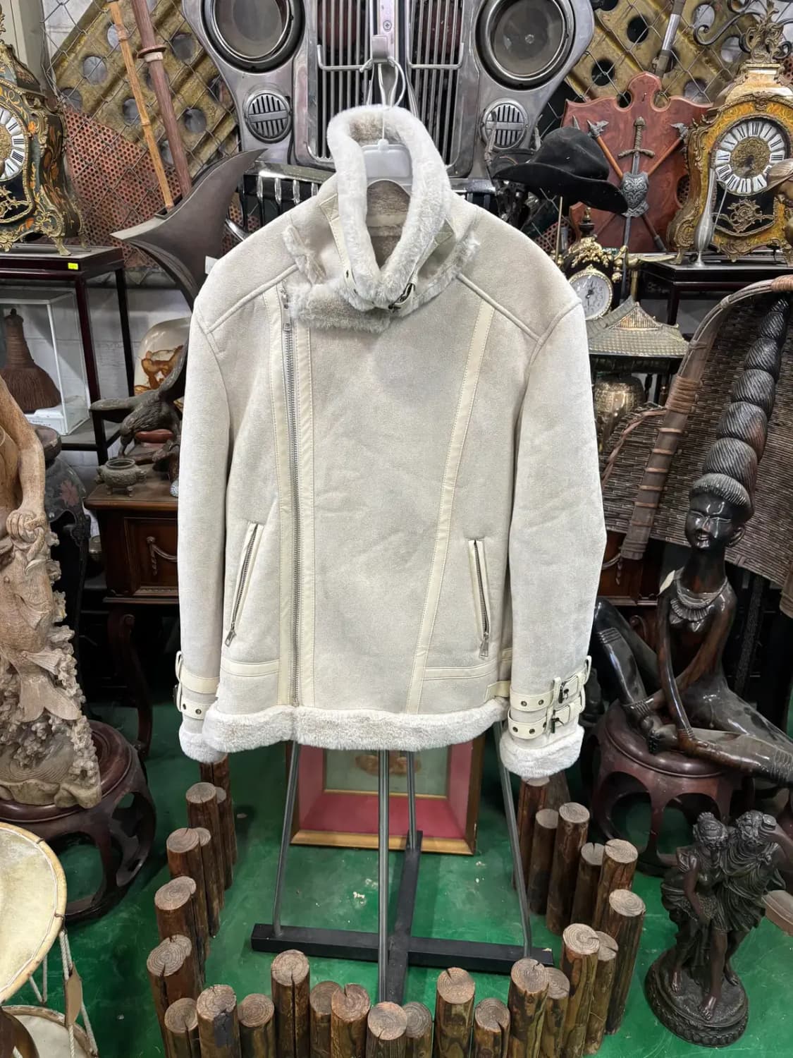 남성 하이넥 베이지 스웨이드 인조 무스탕 자켓 상품이미지1