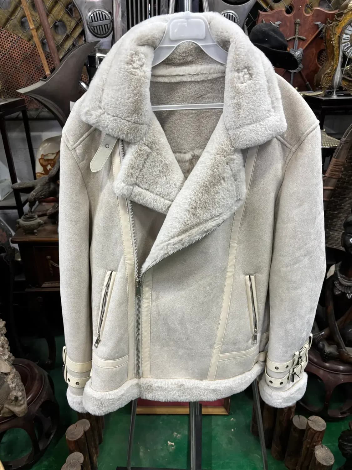 남성 하이넥 베이지 스웨이드 인조 무스탕 자켓 상품이미지2