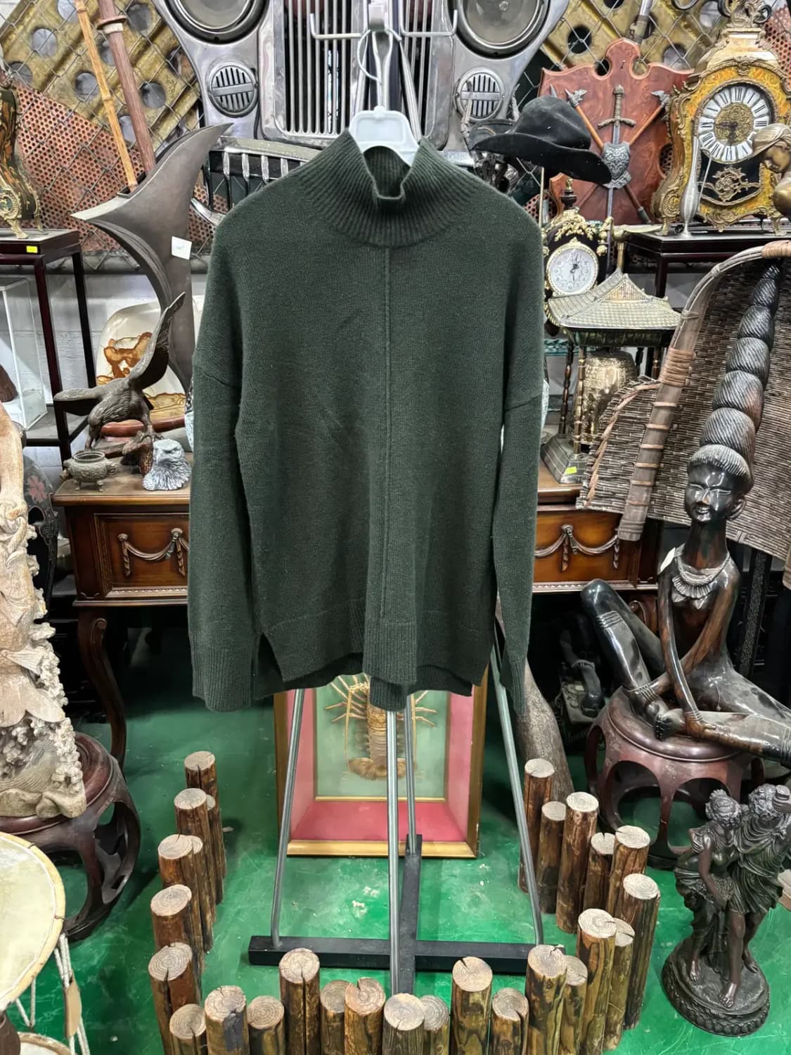 띠어리(Theory) 올리브 그린 니트 반폴라 스웨터 상품이미지1