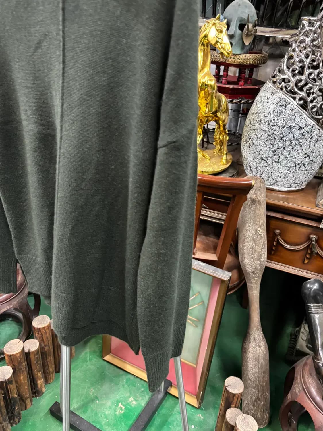 띠어리(Theory) 올리브 그린 니트 반폴라 스웨터 상품이미지3