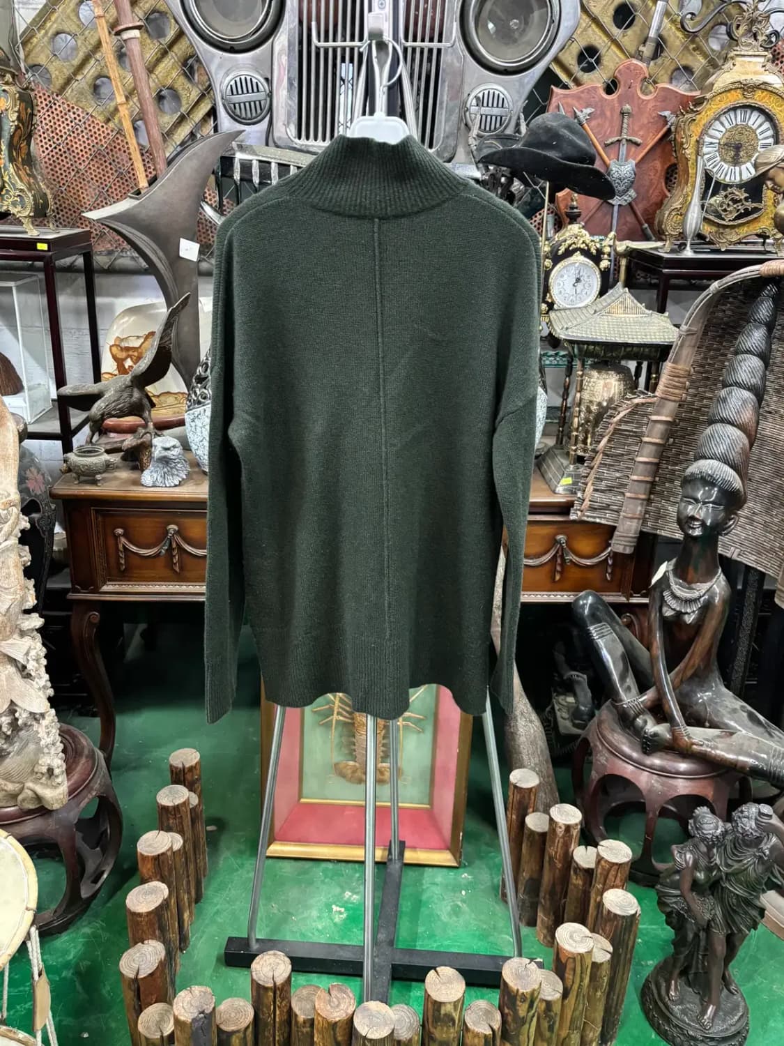 띠어리(Theory) 올리브 그린 니트 반폴라 스웨터 상품이미지4