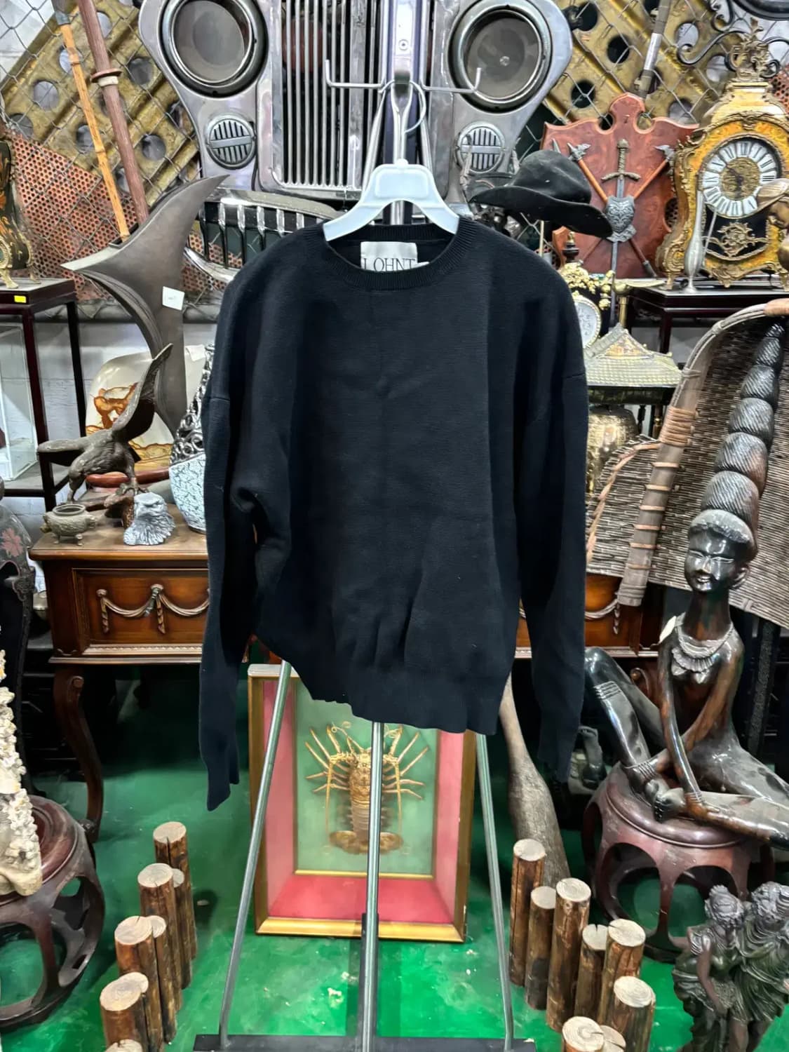 LOHNT (론트) 블랙 니트 스웨터-세탁으로 인한 기장 수축 상품이미지1