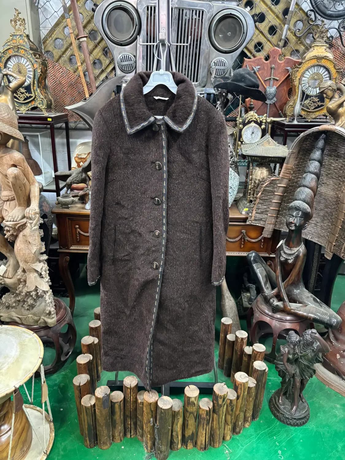 KIMYEONJU (김연주)알파카 모 실크 양가죽 배색 롱코트 상품이미지1