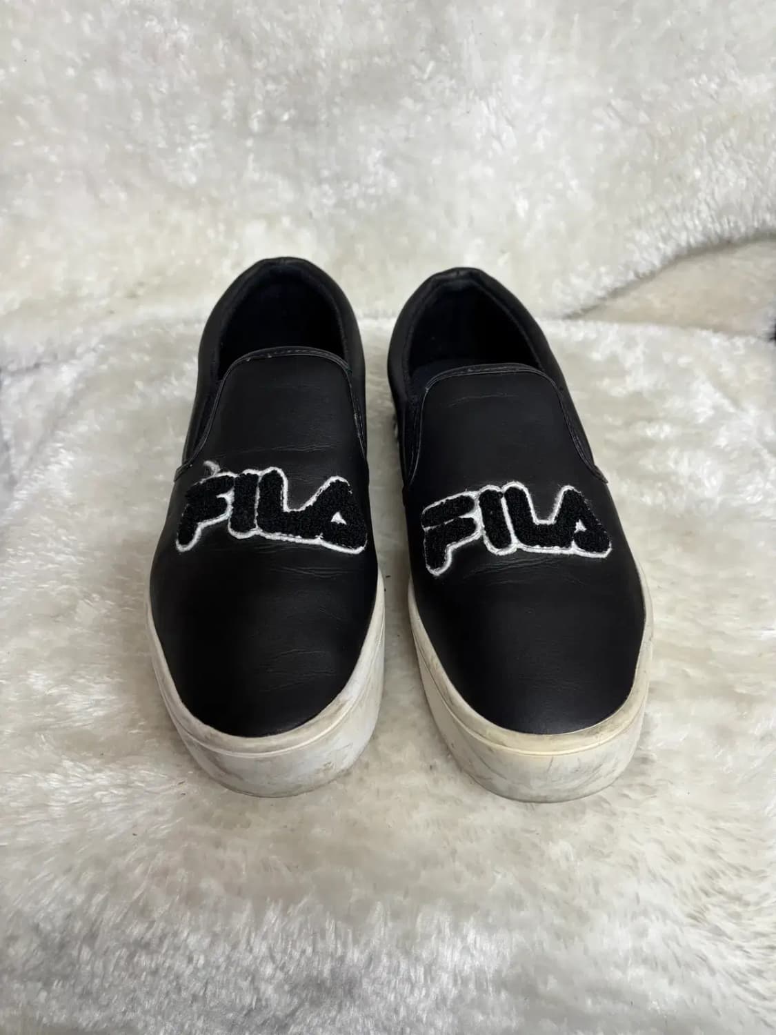 휠라 블랙 슬립온 스니커즈 상품이미지1