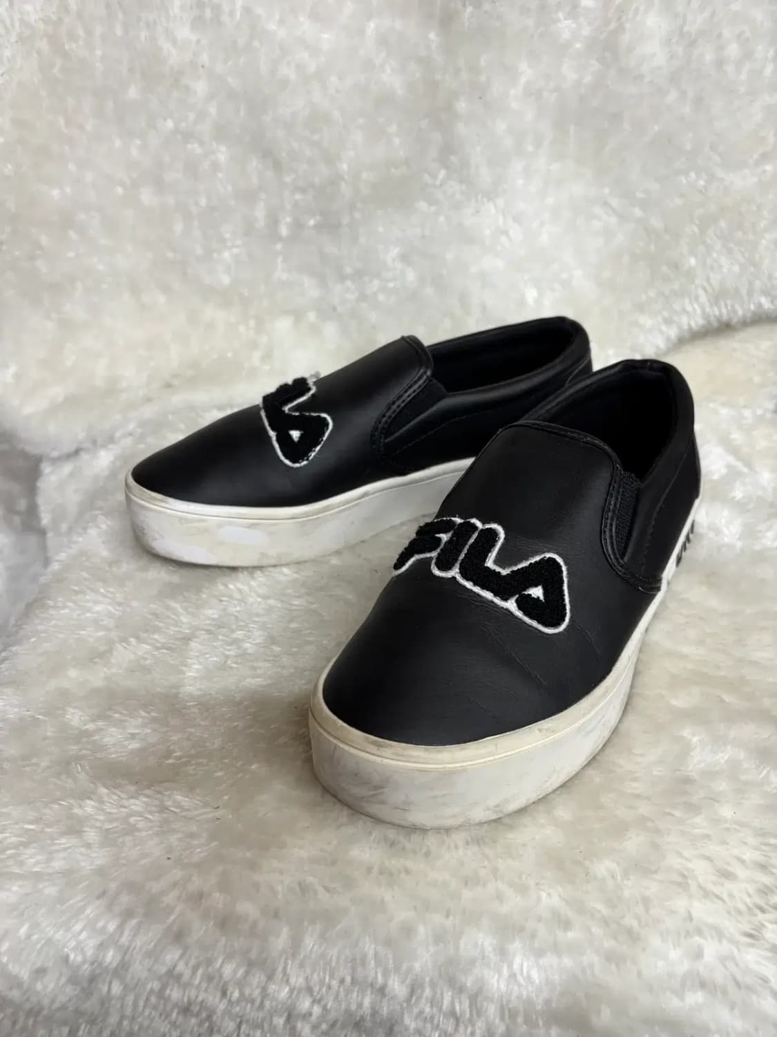 휠라 블랙 슬립온 스니커즈 상품이미지2