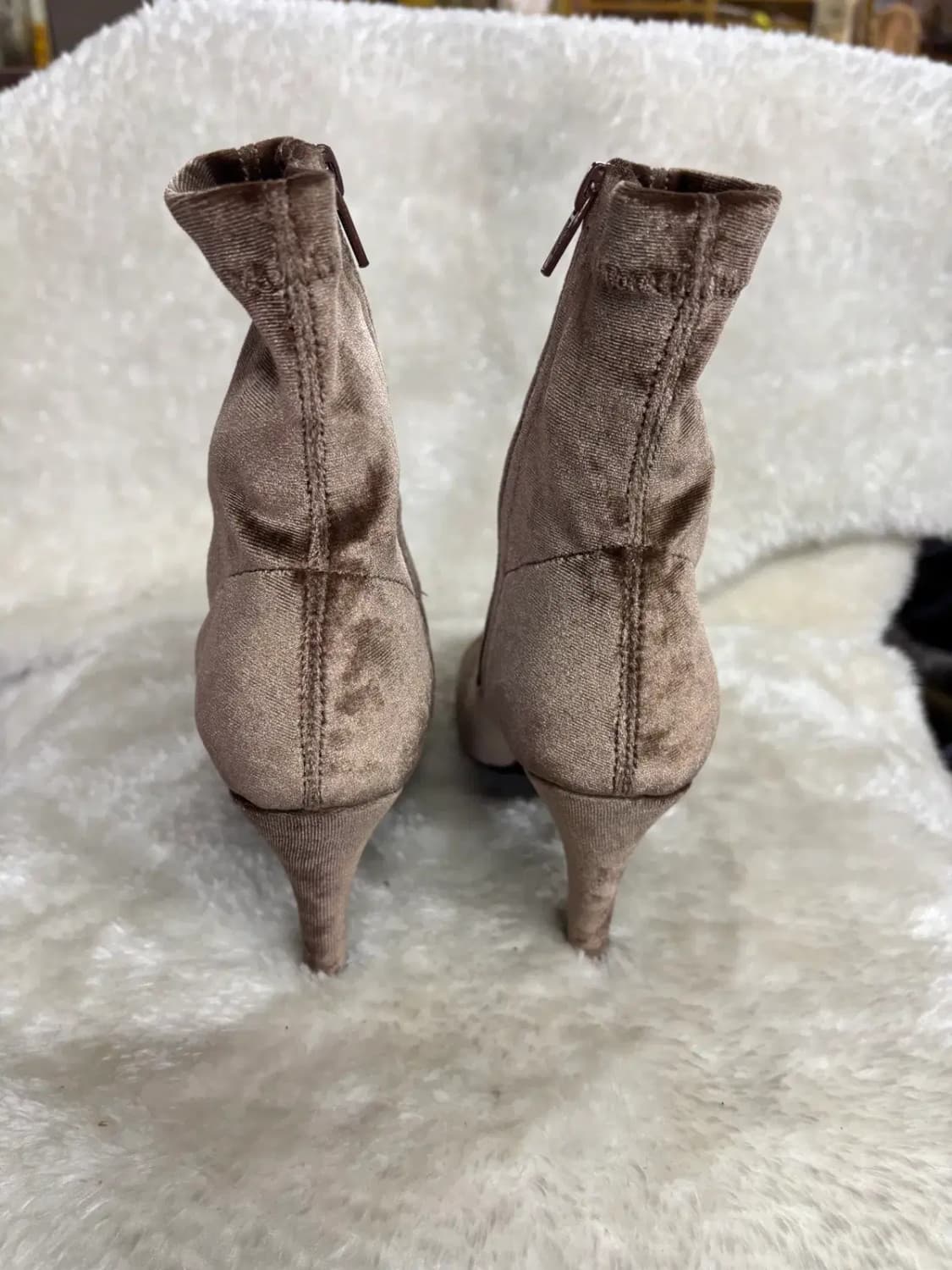 아임슈 벨벳 뾰족코 앵클 부츠 상품이미지3