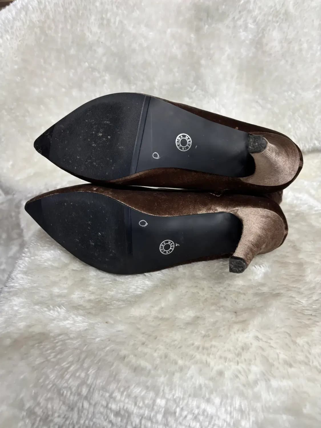 아임슈 벨벳 뾰족코 앵클 부츠 상품이미지4