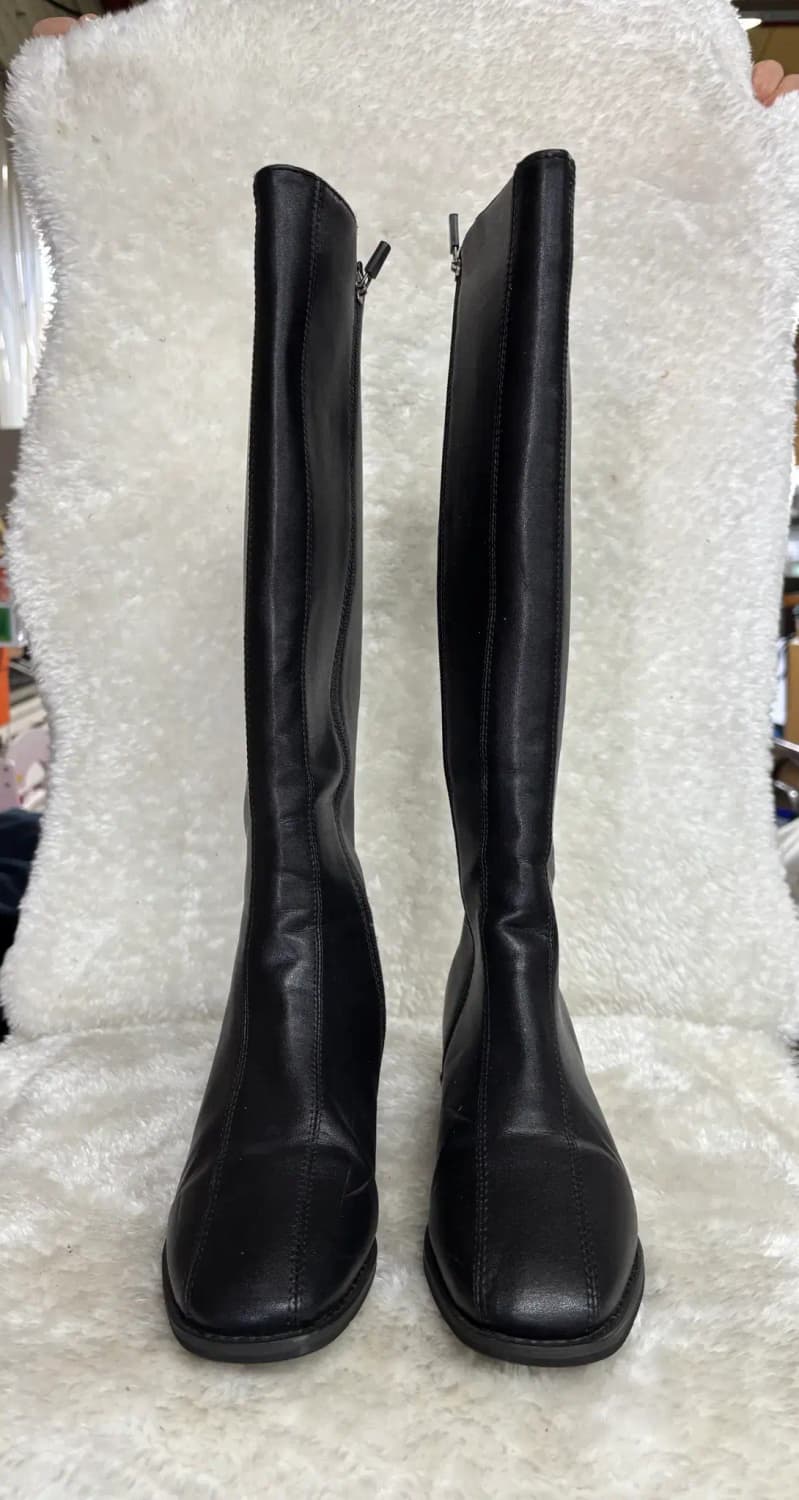 슬림핏 스퀘어토 인조 가죽 롱부츠 상품이미지1