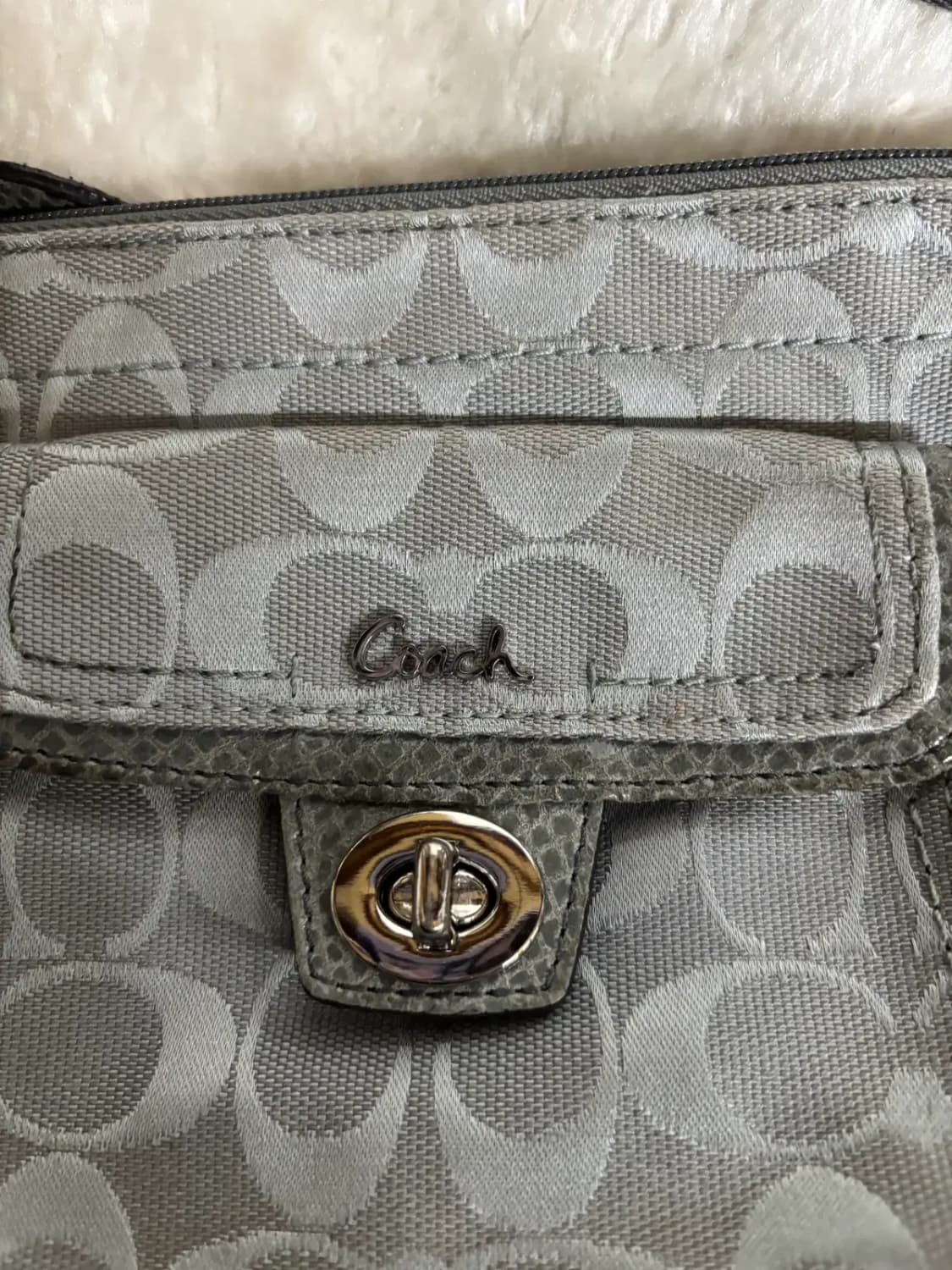 코치 시그니처 페넬로피 턴락 스윙팩 크로스바디 메신저 백 상품이미지2