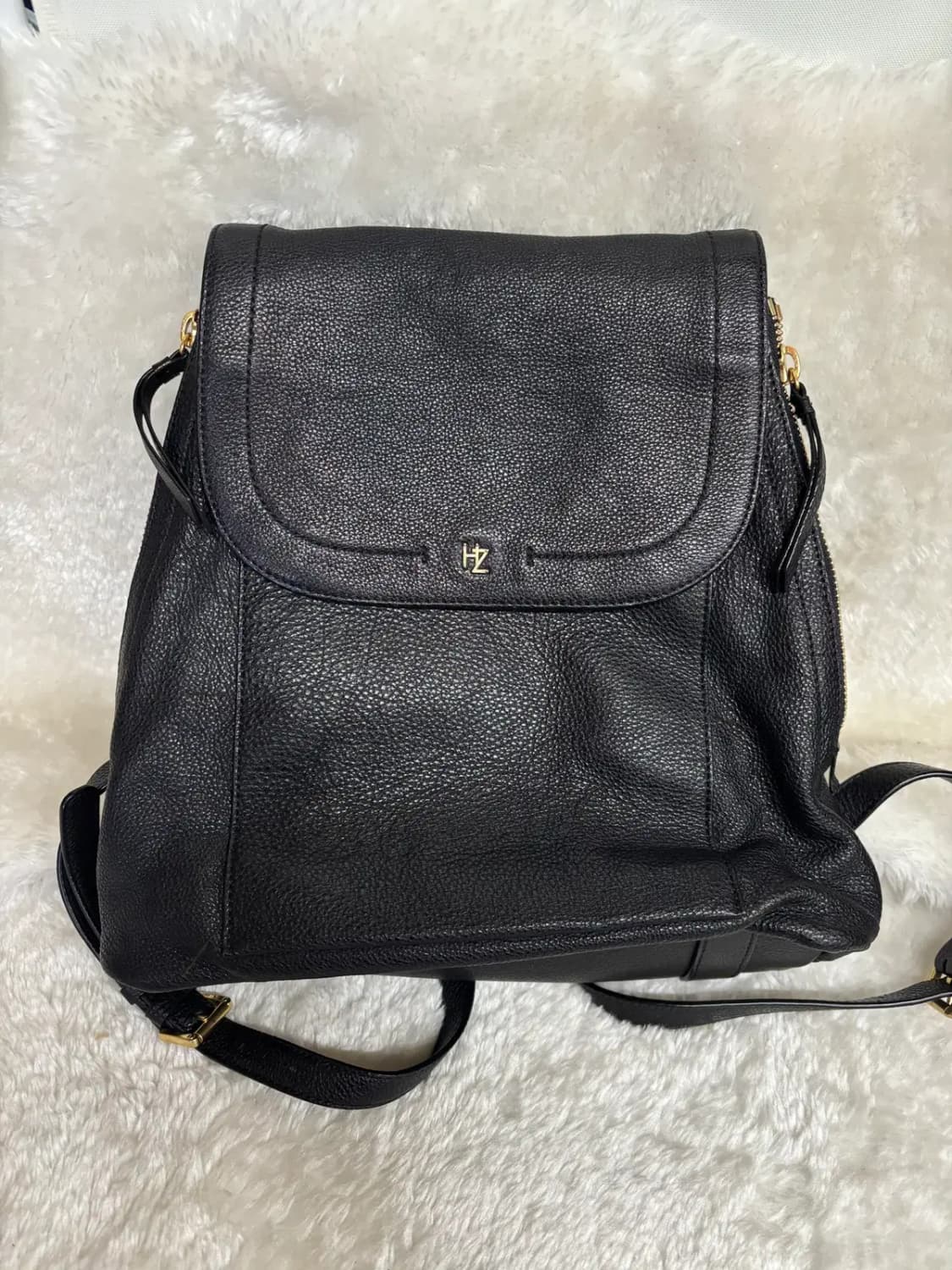 헤지스(HAZZYS) 블랙 가죽 백팩 상품이미지1