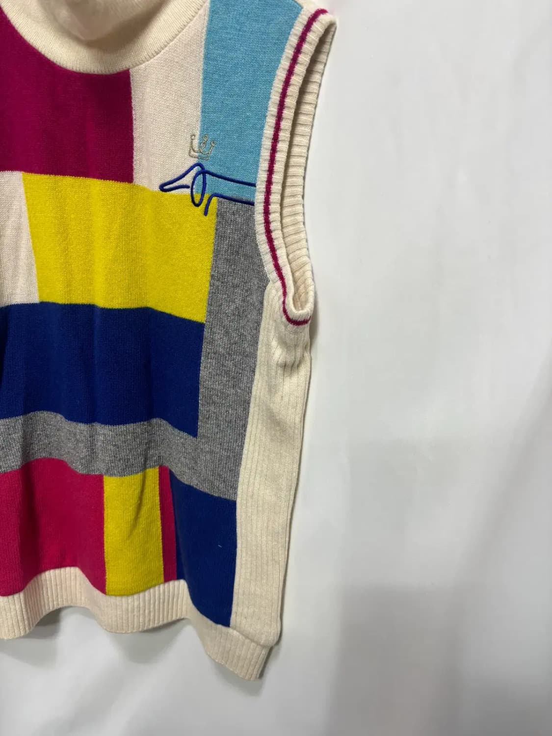 루이까스텔 컬러블록 패치워크 터틀넥 조끼 100 상품이미지3