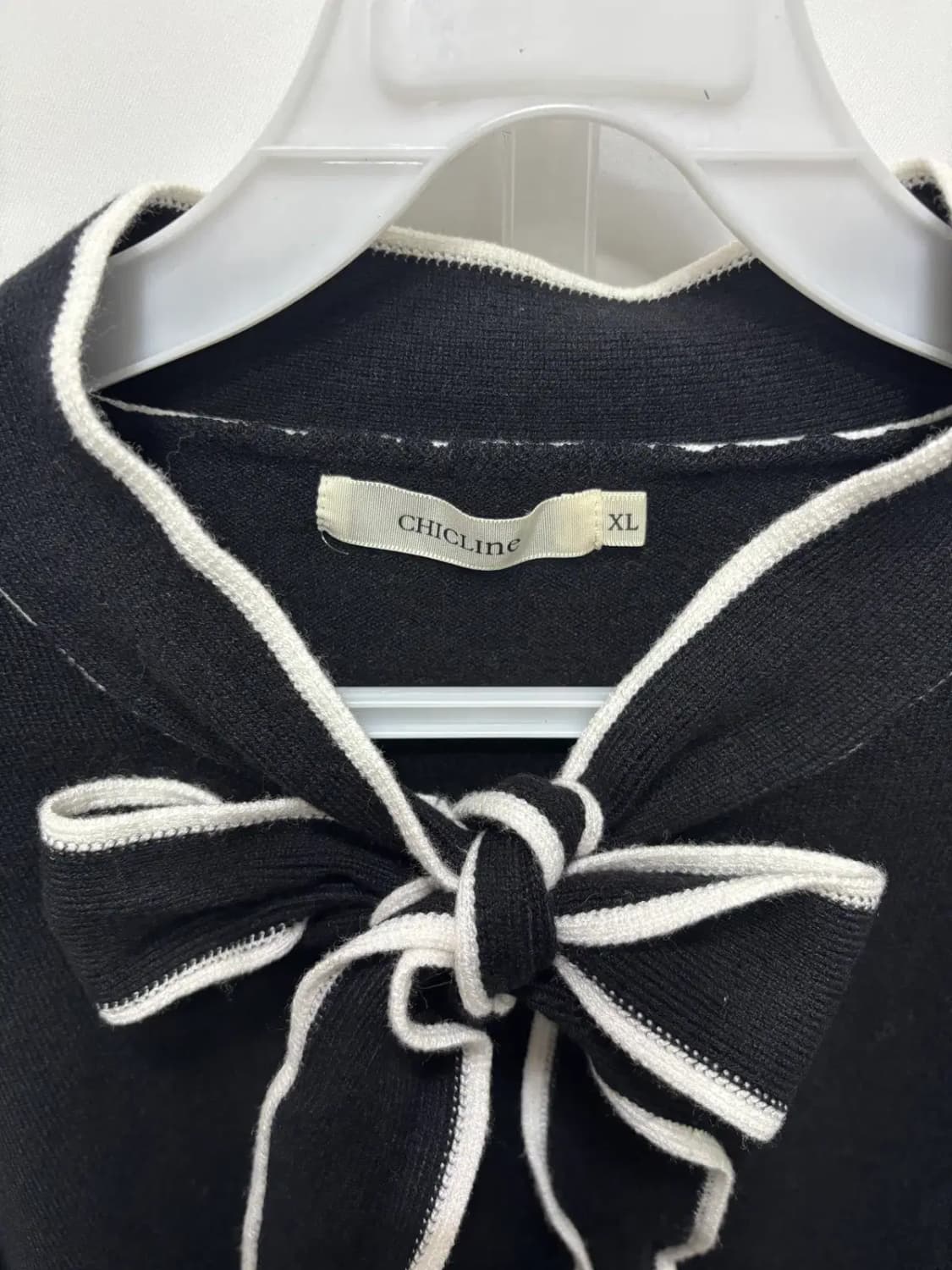 시크라인(Chicline)타이 보우 리본 배색 니트 상품이미지2