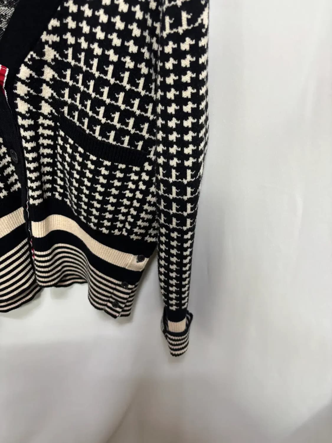 블랙 앤 화이트 하운드투스 패턴 가디건 상품이미지3