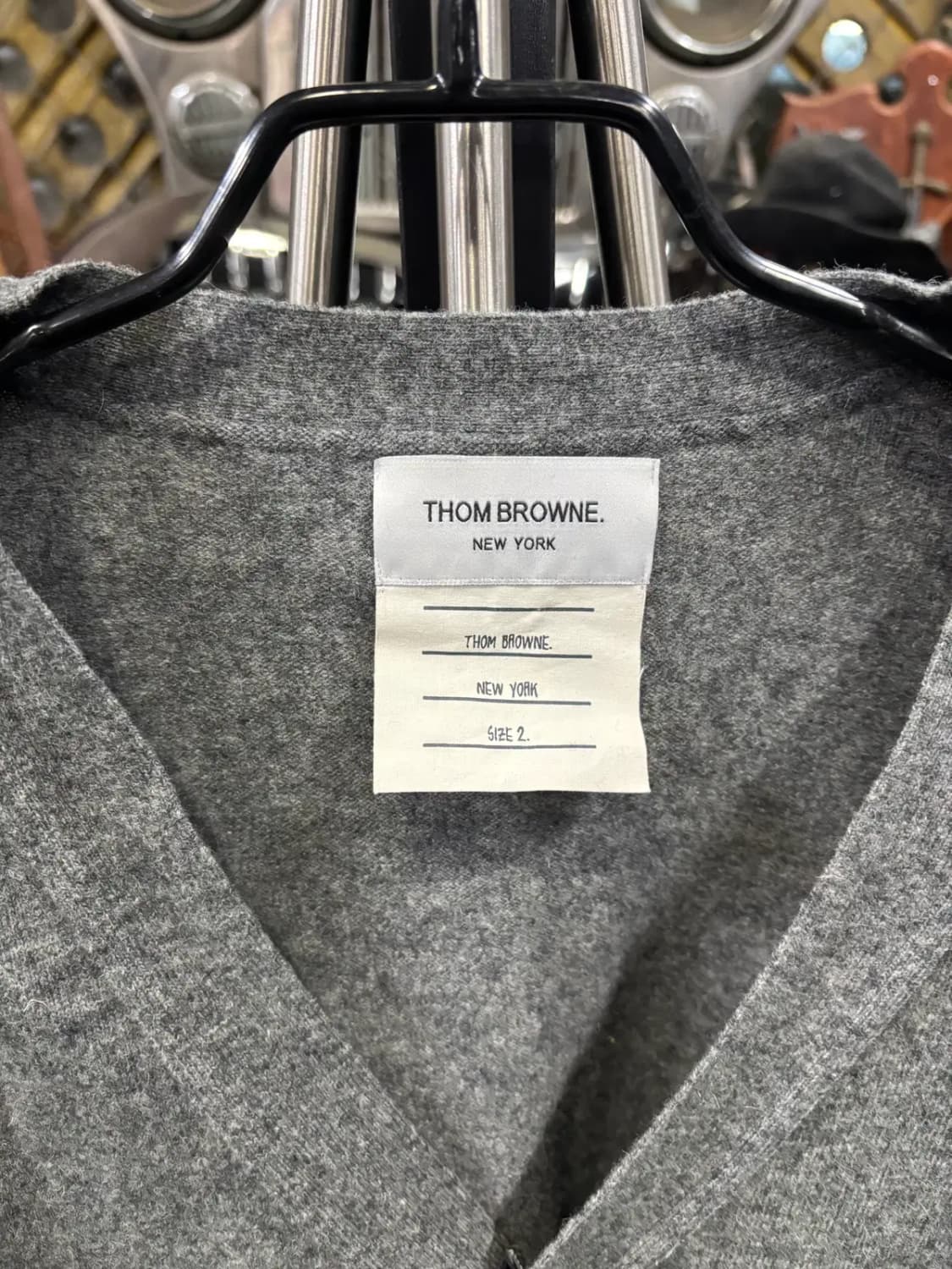 톰 브라운(Thom Browne)사선 완장 메리노 울 가디건 상품이미지2