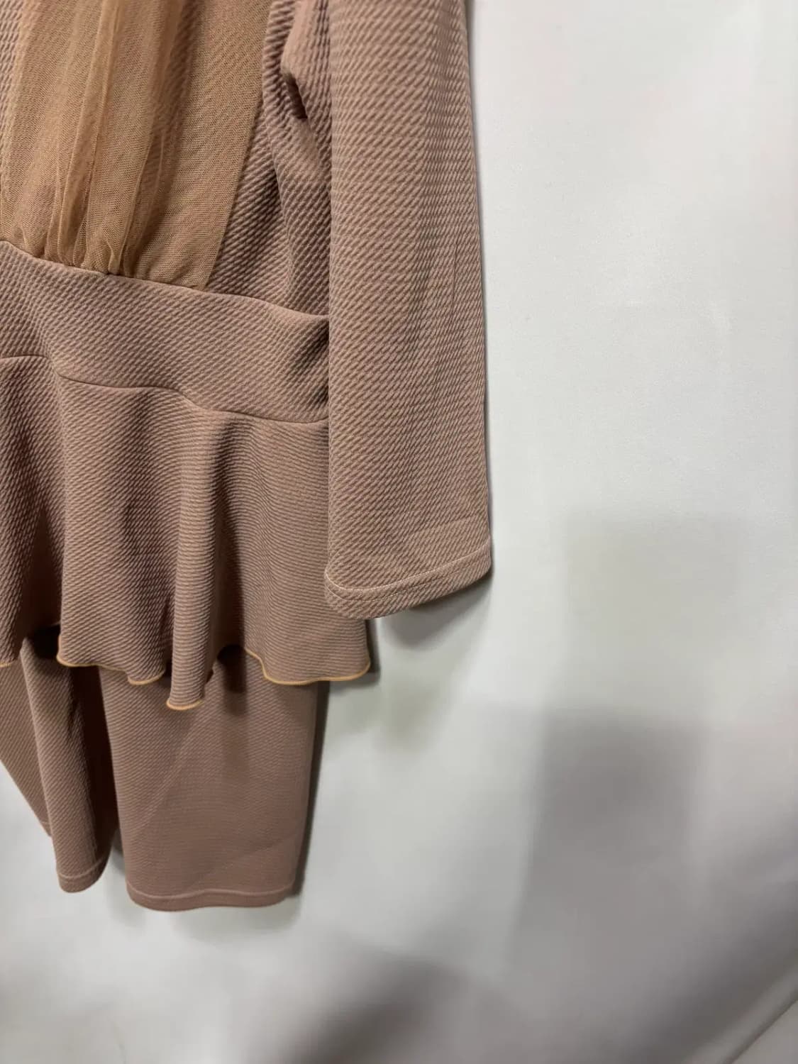 쉬폰 레이어드 캡 내장 V넥 페플럼 드레스 원피스 상품이미지3