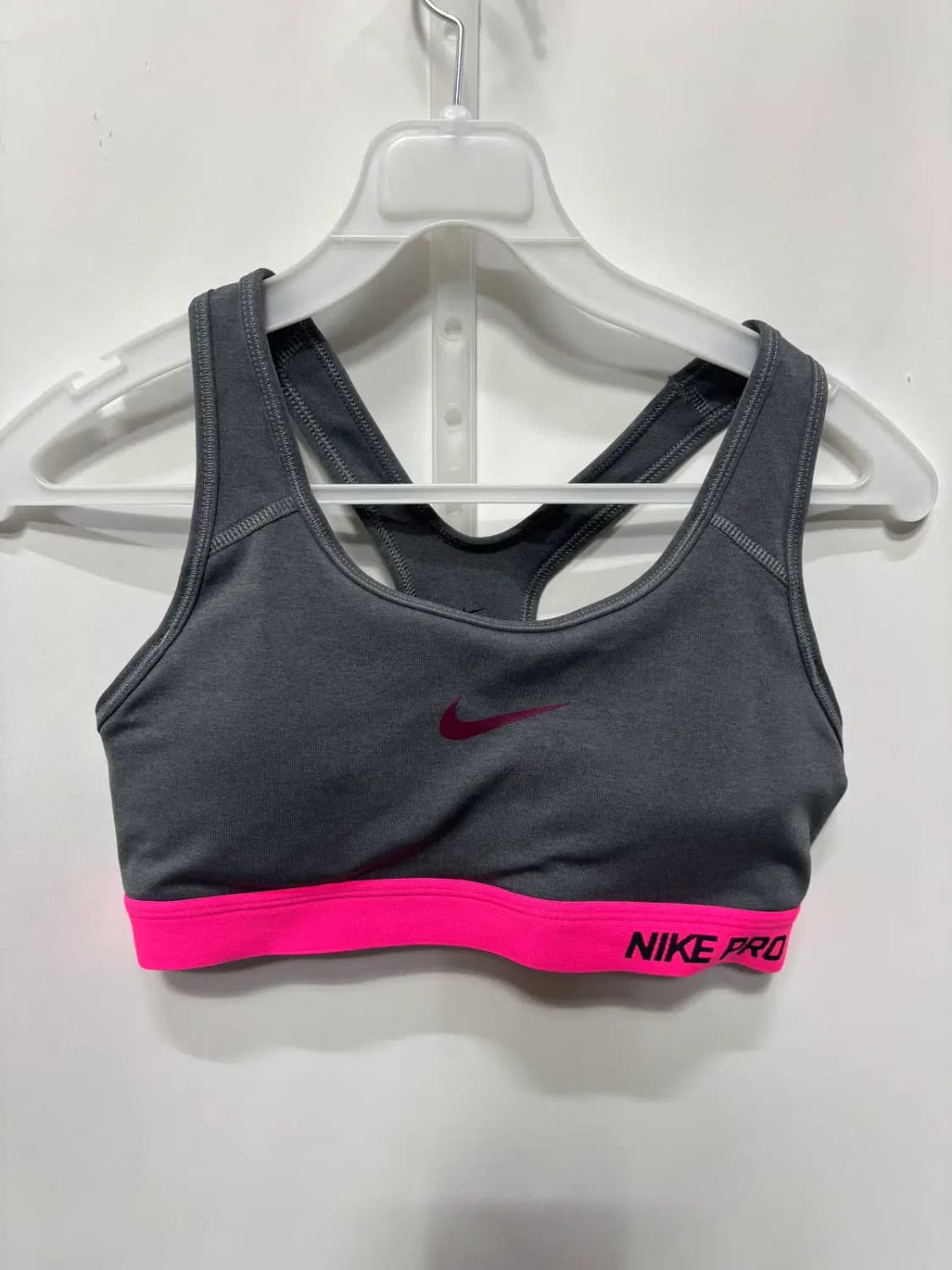 나이키 프로(Nike Pro) 스포츠 브라 상품이미지1