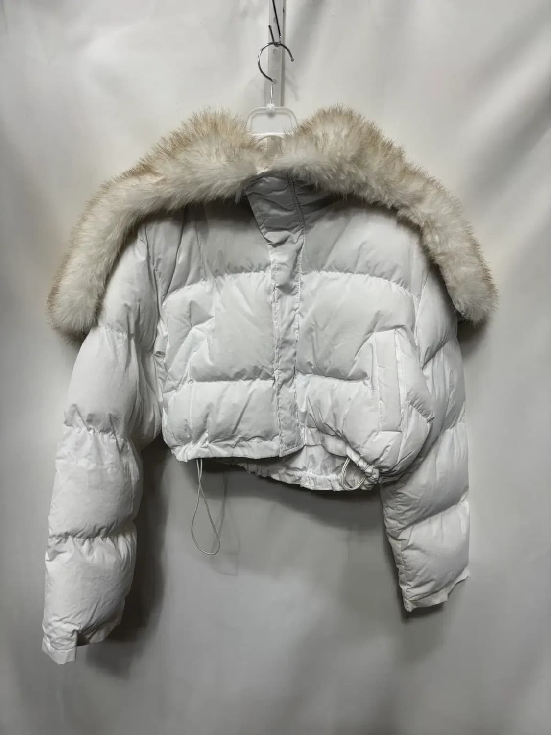 여성화이트 크롭 푸퍼 재킷(숏패딩) 상품이미지1