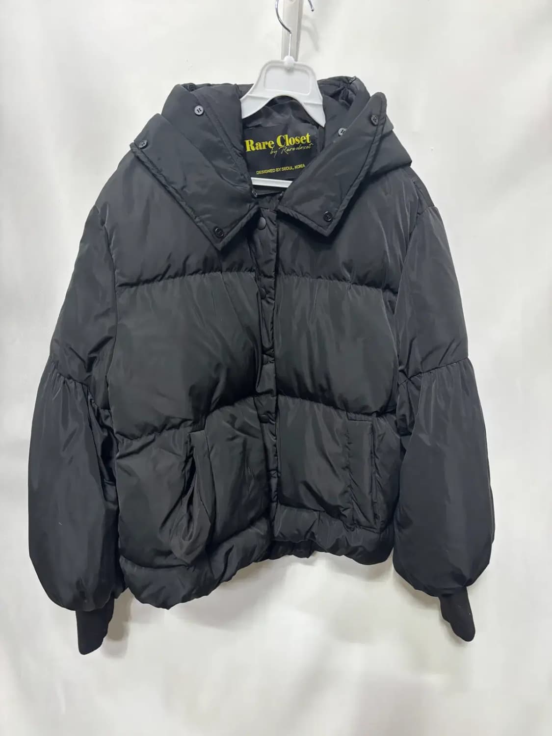 Rare Closet(레어클로젯)블랙 패딩 점퍼(모자털분실) 상품이미지1