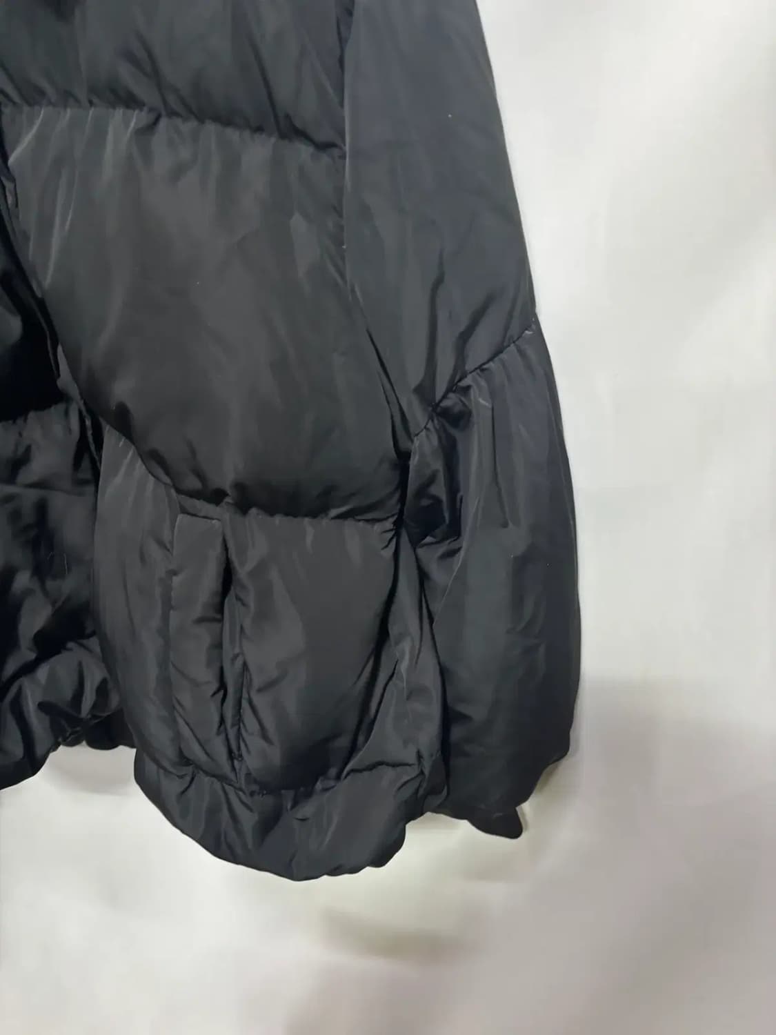 Rare Closet(레어클로젯)블랙 패딩 점퍼(모자털분실) 상품이미지3