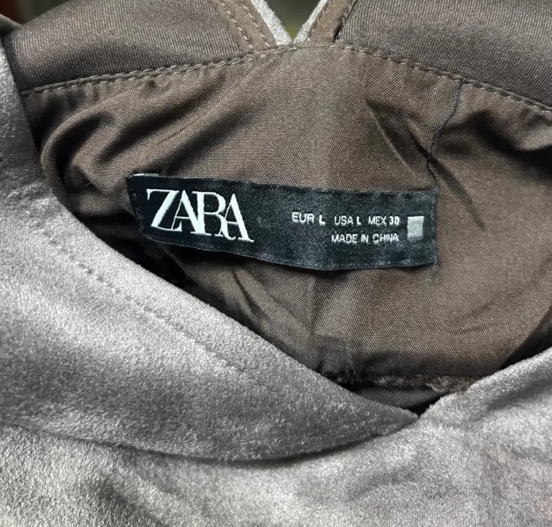 자라(Zara)스웨이드 점퍼 스커트 멜빵 치마L 상품이미지4