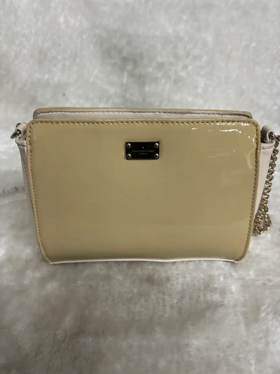 폴스 부띠끄  에나멜 미니 크로스백 상품이미지1