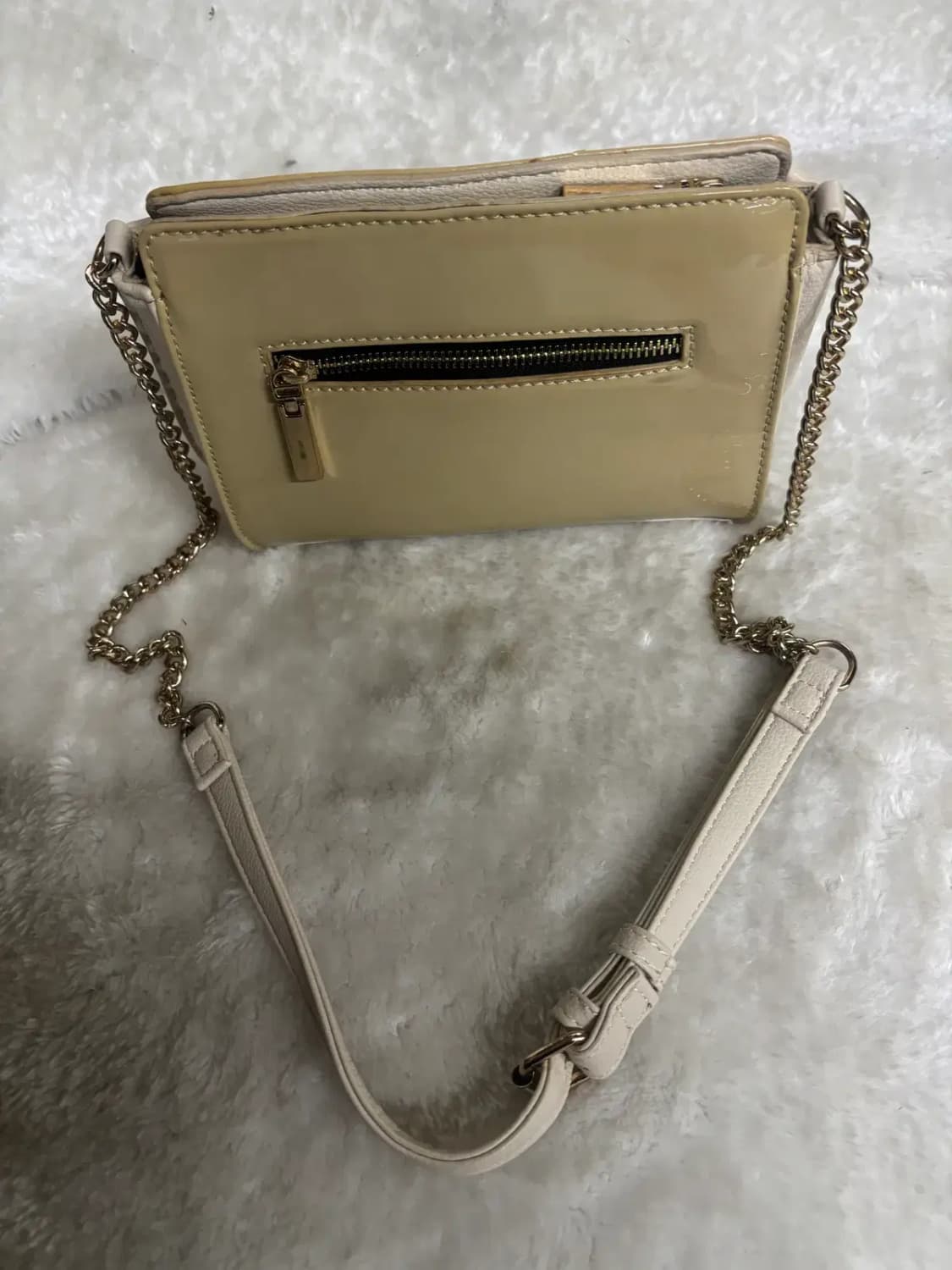 폴스 부띠끄  에나멜 미니 크로스백 상품이미지3