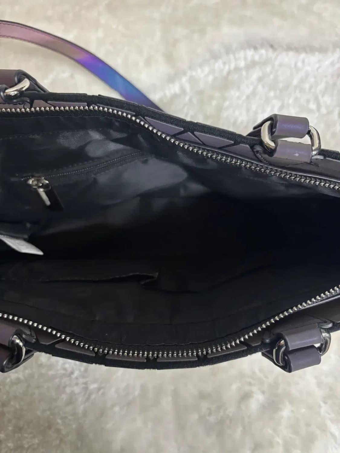 JM bags 기하학적 격자 패턴 반사성 토드백 앤 크로스백 상품이미지3